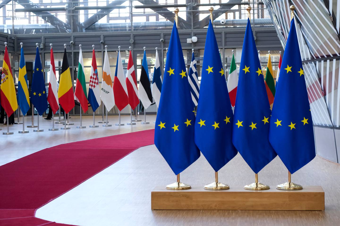 Banderas de la Unión Europea (UE) en el Consejo de la UE.