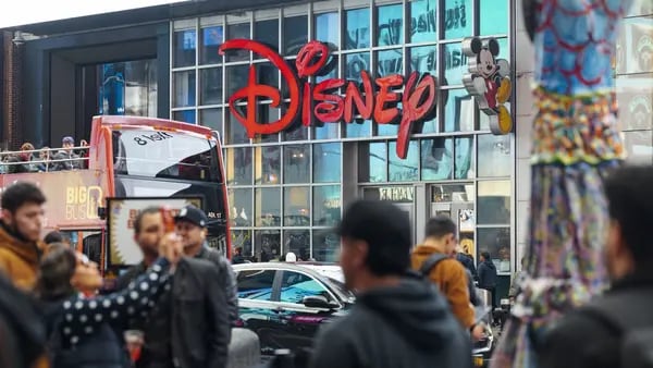 Disney entrega negocio de DVD a Sony mientras más espectadores abandonan los discosdfd