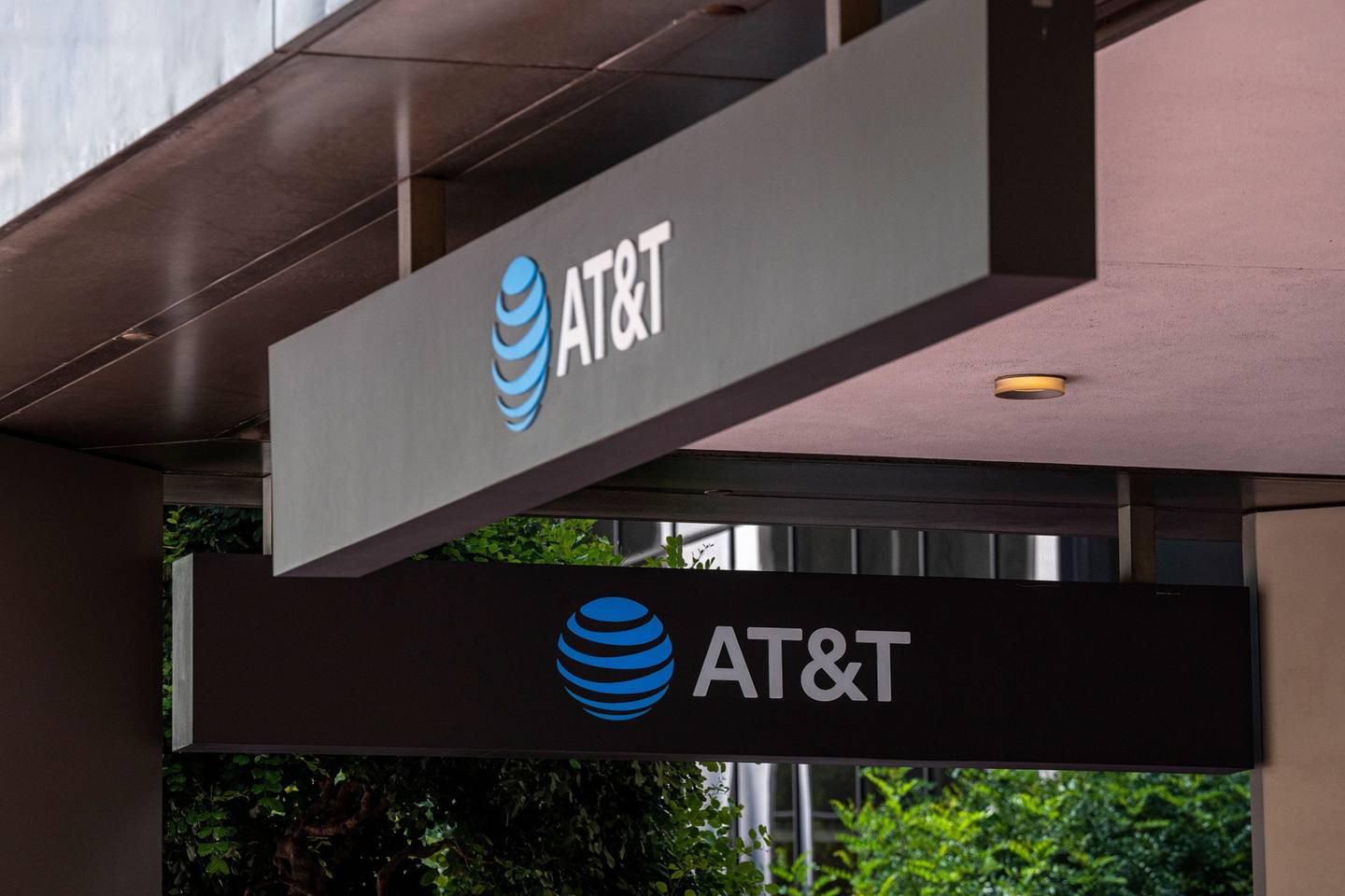 Actualmente AT&T tiene una participación de 24% en postpago y de 30% en prepago dentro del segmento hispano en EE.UU.