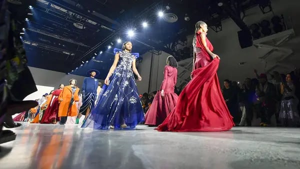 New York Bill Would Give Fashion Models More Labor Protectionsdfd