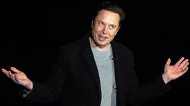 Musk diz que novas fábricas da Tesla estão queimando bilhões de dólares