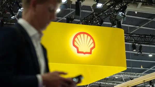 Shell recortará en un 20% los puestos de empleo de su equipo de acuerdosdfd