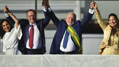Lula tendrá poco margen de maniobra en su primer año de mandato, según Eurasiadfd