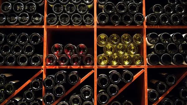 Exportaciones de vino alcanzan récord mundial en 2021 tras confinamientos: OIVdfd