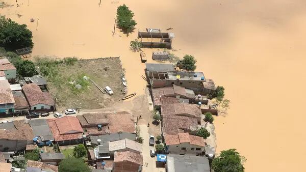 Geradora de energia suspende operação após inundação na Bahiadfd