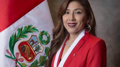 Lady Camones es la nueva presidenta del Congreso de Perú para período 2022-2023dfd
