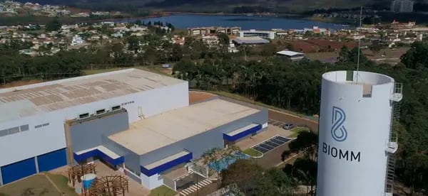 Fábrica da Biomm em Nova Lima, em Minas Gerais, pode produzir vacina contra covid após aprovação  pela Anvisa