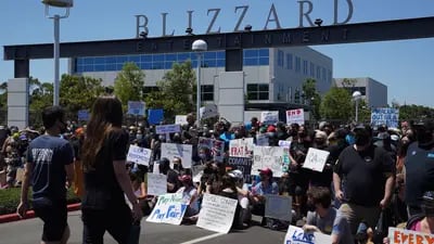 Mais de 100 funcionários da Activision saíram na última terça-feira e pediram a renúncia de Kotick