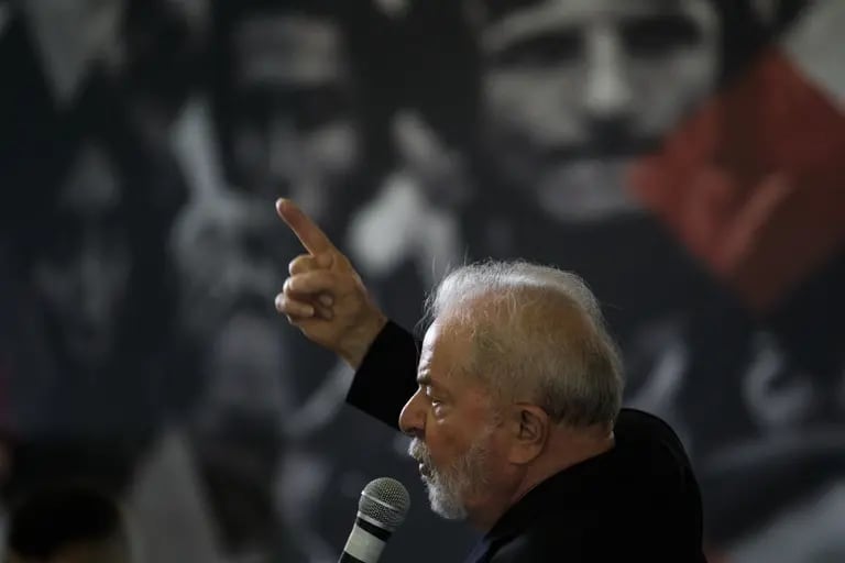 Luiz Inácio Lula da Silva, expresidente de Brasil, durante un acto en la sede del Sindicato de Metalúrgicos (SMABC) en Sao Bernardo do Campo, estado de Sao Paulo, Brasil, el sábado 29 de enero de 2022. dfd