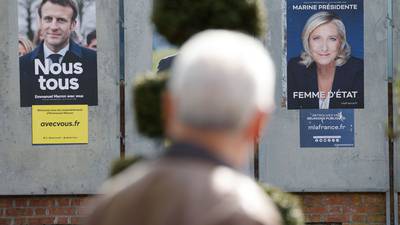França: Le Pen se apresenta como defensora dos pobres na luta por votos de esquerdadfd