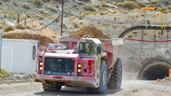 Newmont invertirá US$540 millones en la mina de oro Cerro Negro, dice Argentina dfd