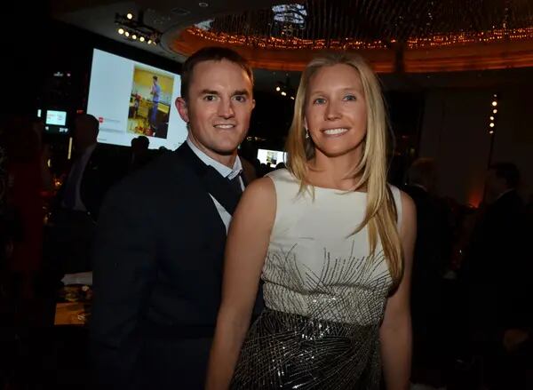 Chase Coleman, fundador da Tiger Global, com Stephanie Coleman em evento beneficente em Nova York