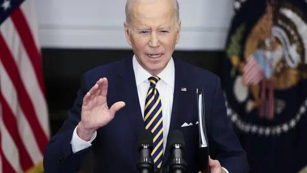Biden sopesa sanciones nucleares a Rusia que agitarían la industriadfd
