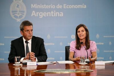 S&P rebaja calificación de deuda externa Argentina a raíz de las medidas de Massadfd