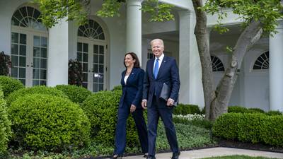 Joe Biden relata US$ 610.702 em receita em 2021, menos que a família Harrisdfd