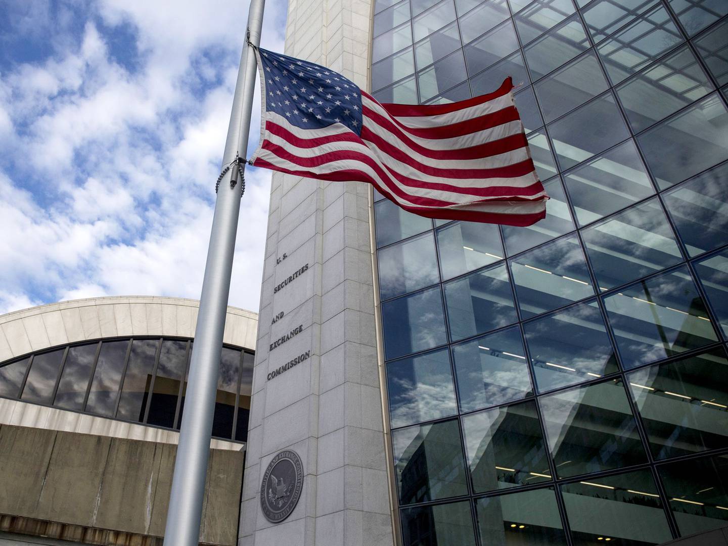 Sede de la Comisión de Bolsa y Valores (SEC) en Washington, D.C., EE.UU.