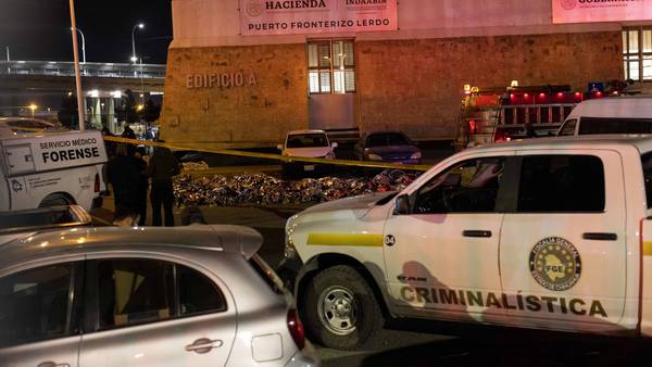 Gobierno de México tiene más preguntas que respuestas de la tragedia migrante en Ciudad Juárezdfd