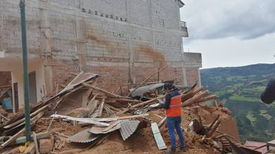 Gobierno de Ecuador lanza bono de arrendamiento de emergencia tras sismodfd