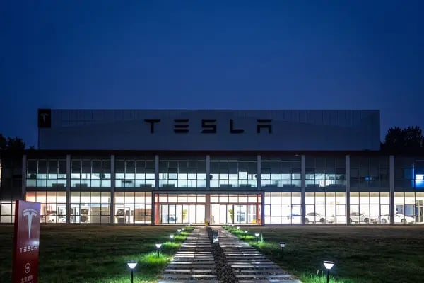 Una sala de exposición de Tesla Inc. en Pekín, China, el lunes 22 de abril de 2024.