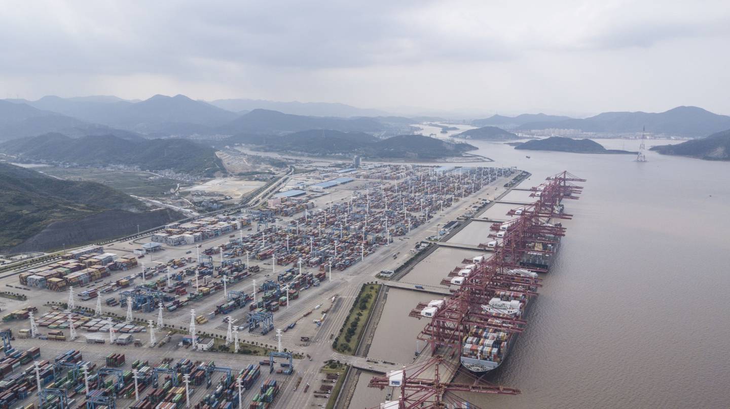 Vista aérea do porto de Ningbo, na Chinadfd