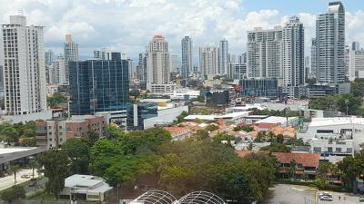 Panamá busca eliminar impuesto al combustibledfd