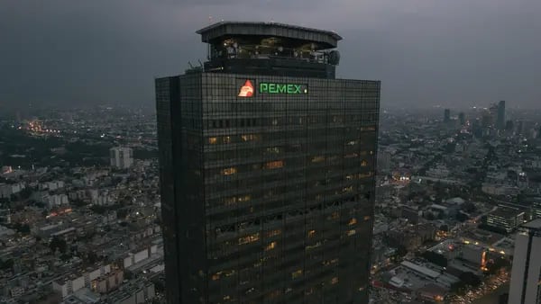 Hacienda conversa con bancos sobre situación de Pemex: CEO de HSBC Méxicodfd