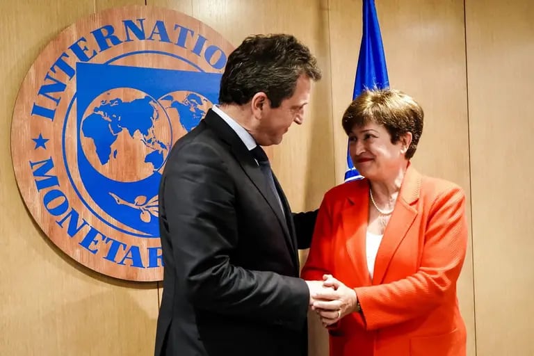 El ministro de Economía en Washington con la titular del FMIdfd