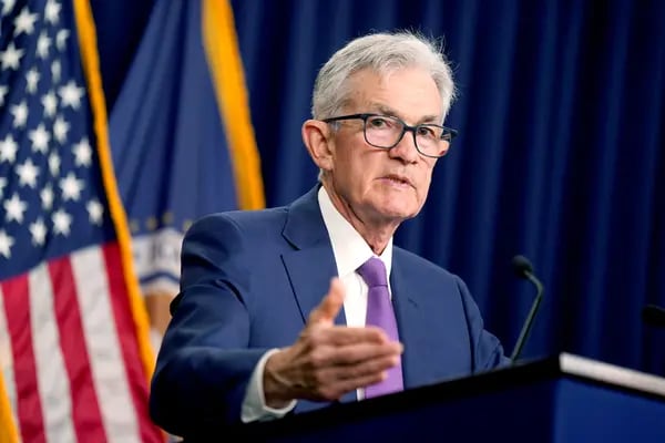 Powell diz ser ‘improvável’ que próximo movimento do Fed seja um aumento de jurosdfd