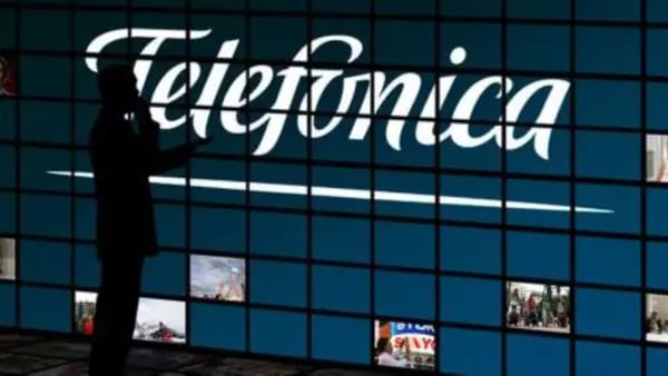 Governo da Espanha pagará até US$ 2,2 bi para ampliar fatia na Telefónicadfd