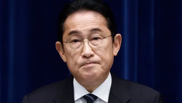 El impopular primer ministro japonés abandona la idea de celebrar elecciones este añodfd