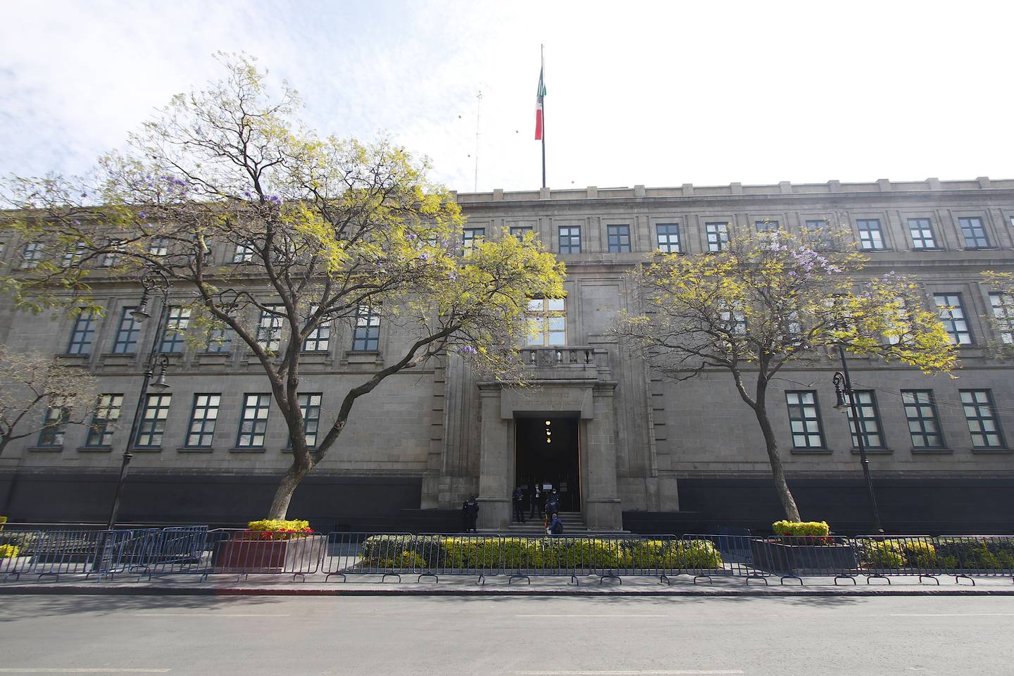 Fachada de la sede de la Suprema Corte de Justicia de la Nación en el Zócalo de la Ciudad de México (Foto: Creative Commons).