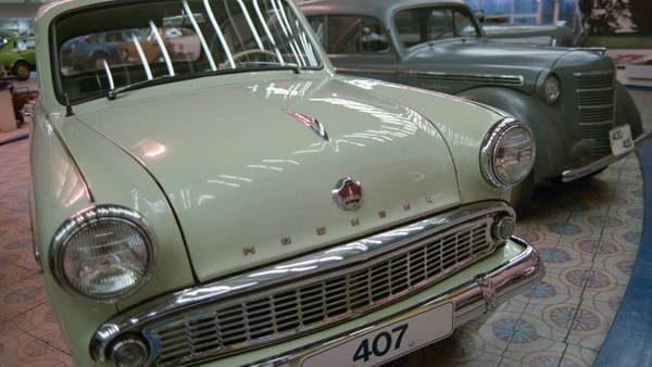 Rússia vai fabricar carro clássico da era soviéticadfd