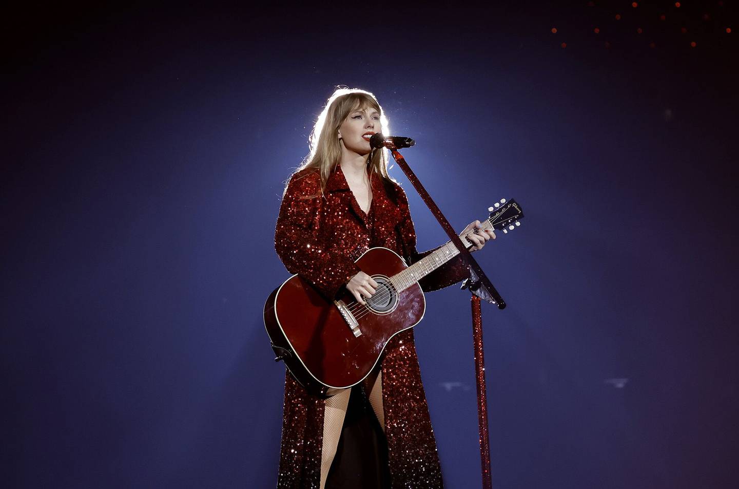 Taylor Swift en el escenario en Glendale, Arizona. Fotógrafo: Kevin Winter/Getty Images