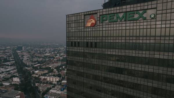 Pemex dice que su share de producción crece mientras privadas se estancandfd