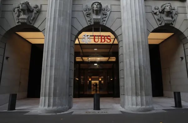 UBS inicia la venta de sus primeros bonos AT1 desde la quiebra de Credit Suisse