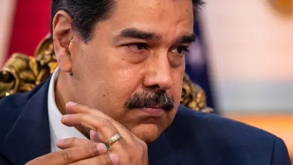 Conversaciones de gobierno y oposición de Venezuela se estancan por conflicto sobre enviado de Guaidódfd