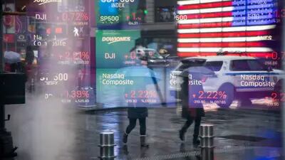 Wall Street acelera recuperação e termina pregão no azul