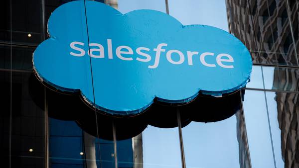 Salesforce evalúa más recortes de plantilla en medio del aumento de gananciasdfd