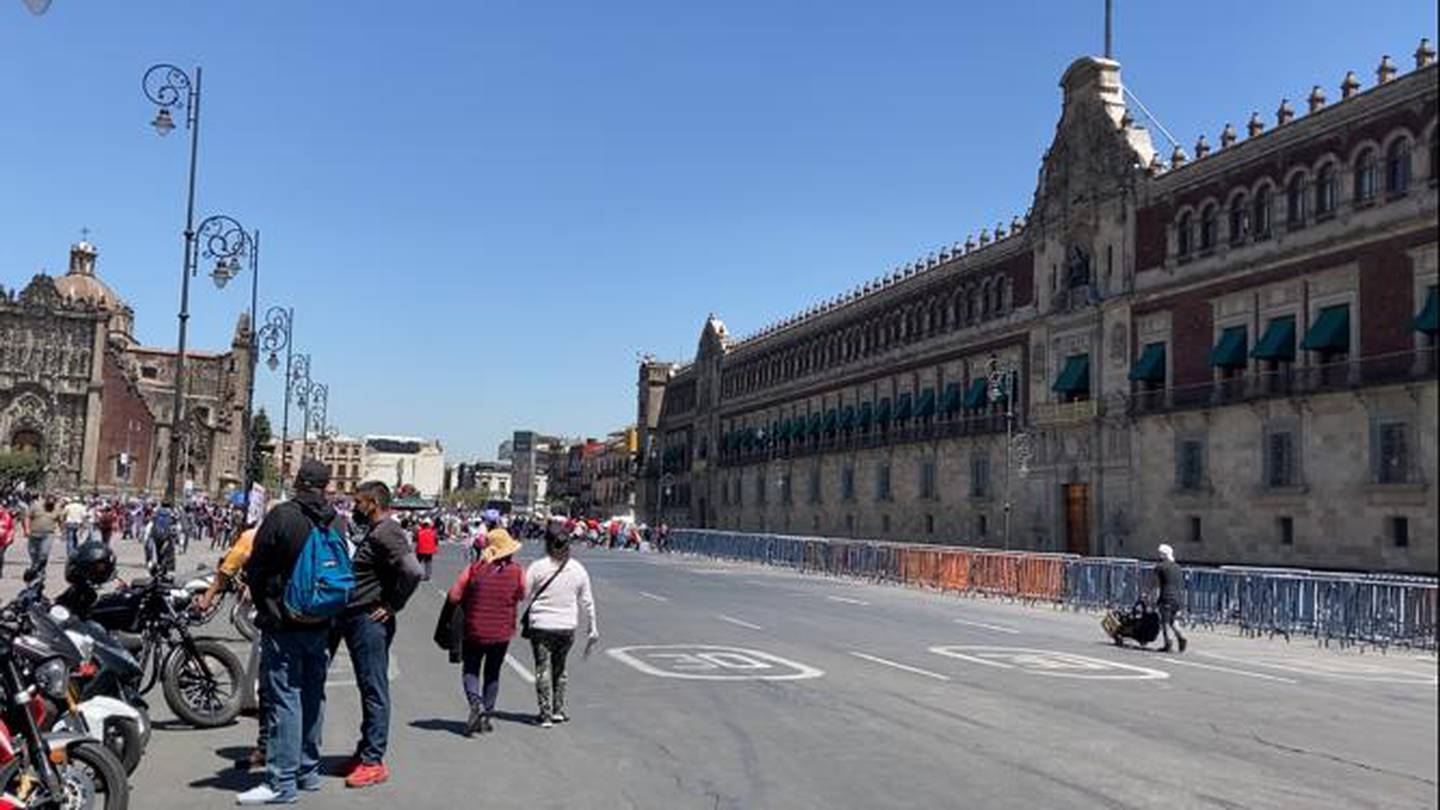 Mexico's President Andrés Manuel López Obrador lives and works in the National Palace. On March 11, demonstrators in the Zócalo square facing the palace caused road closures in the city center. (Photo: Zenyazen Flores)dfd