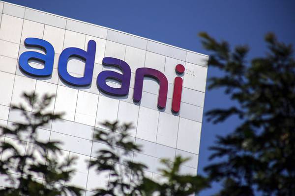 Fundadores de Adani pagan anticipadamente préstamos millonarios para frenar caídadfd