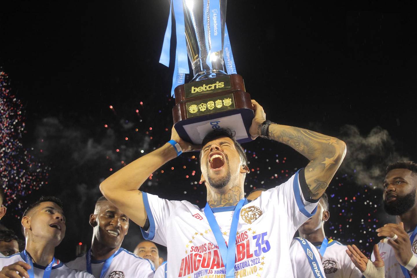 El Olimpia se coronó campeón del Apertura 2022 en la Liga de Honduras.