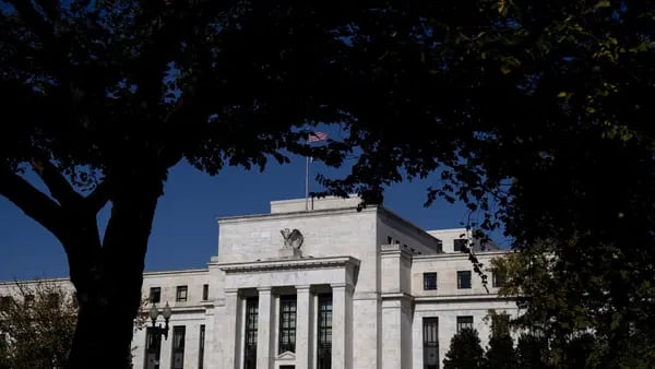 La Fed dice que se endurecieron normas de préstamo y se debilitó la demandadfd