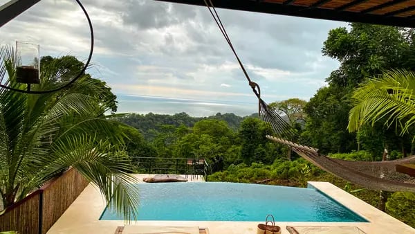 Actividad económica de Costa Rica refleja el inicio de temporada alta en turismodfd