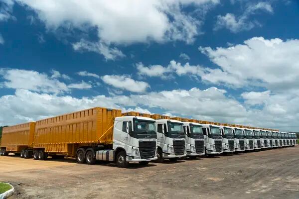 Mercado de aluguel de caminhões é visto como promissor no Brasil, pois reduz custos das grandes companhias com manutenção de frota própria