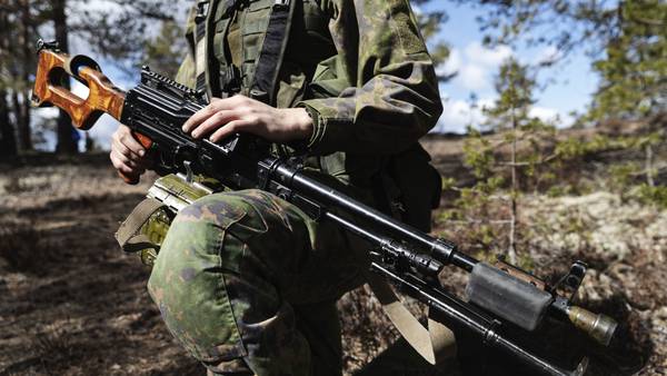 La OTAN celebra el momento histórico en el que Finlandia solicita su ingreso en la Alianzadfd