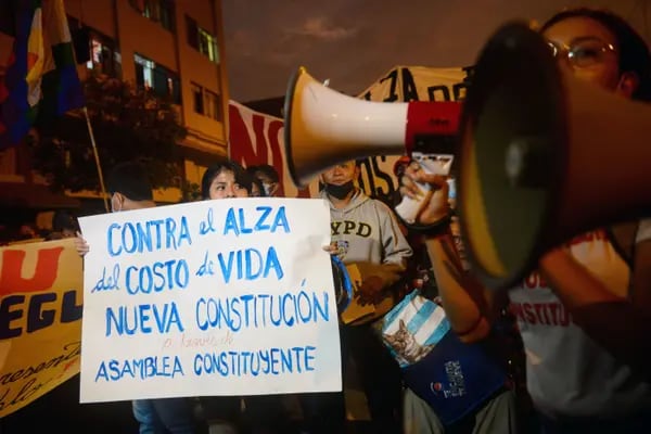 Las movilizaciones de noviembre de 2022 buscan defender la gestión de Pedro Castillo en la Presidencia. (Imagen de referencia movilizaciones abril 2022).
