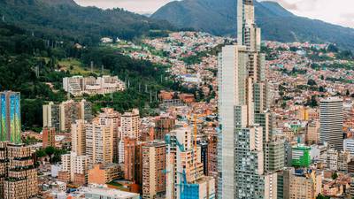 Aumenta pesimismo sobre el crecimiento de Colombia en 2023, pese a un buen 2022dfd