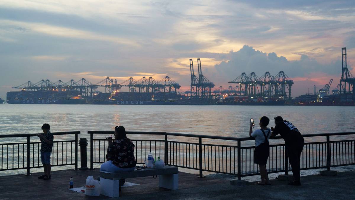 Singapura reduz restrições com queda de infecções por Covid