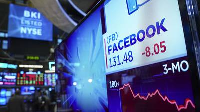 As ações do Facebook estão à venda, mas a multidão do varejo não está comprandodfd
