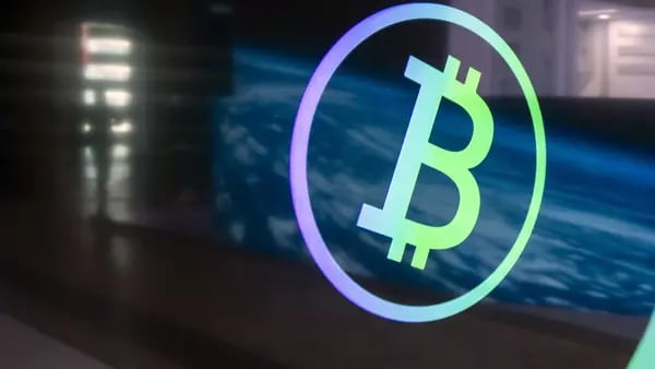 Caída del bitcoin activa alertas sobre problemas futuros para los mercados financierosdfd